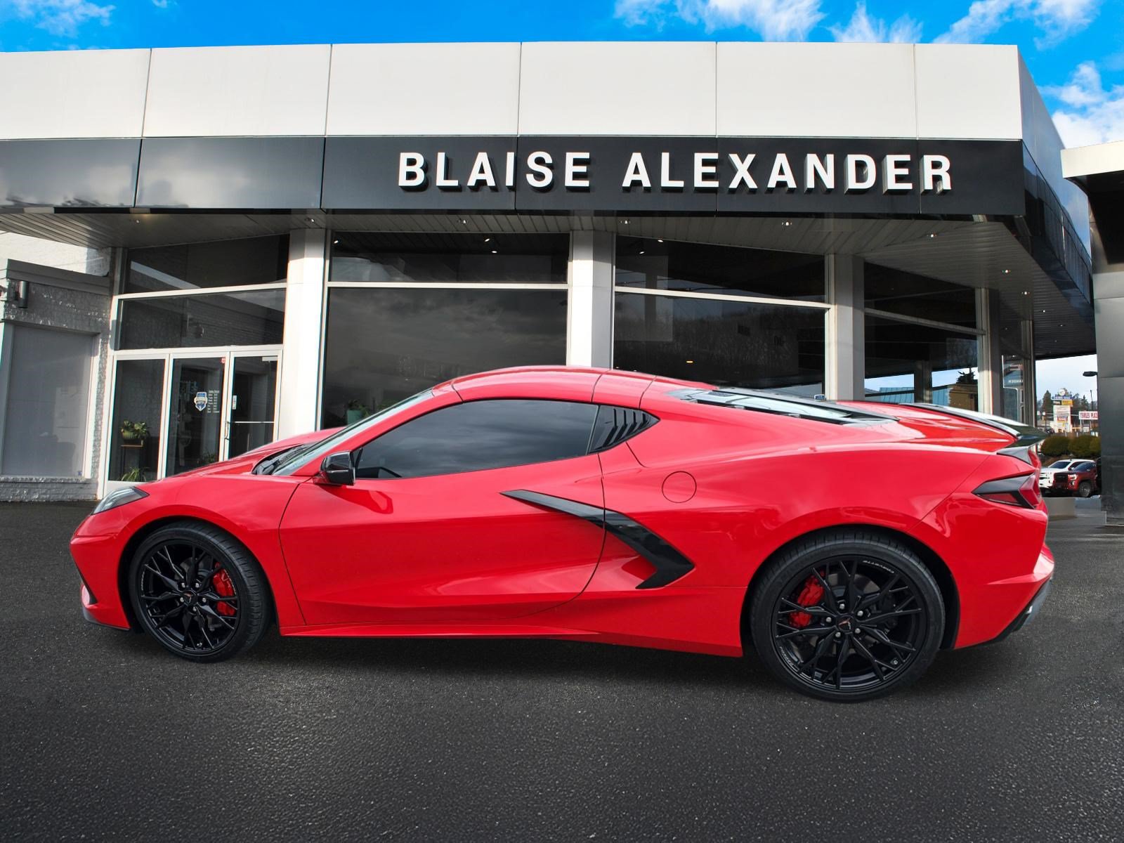 Used 2024 Chevrolet Corvette Stingray Preferred Cpe w/ Stealth Interior Trim Package RWD image 8