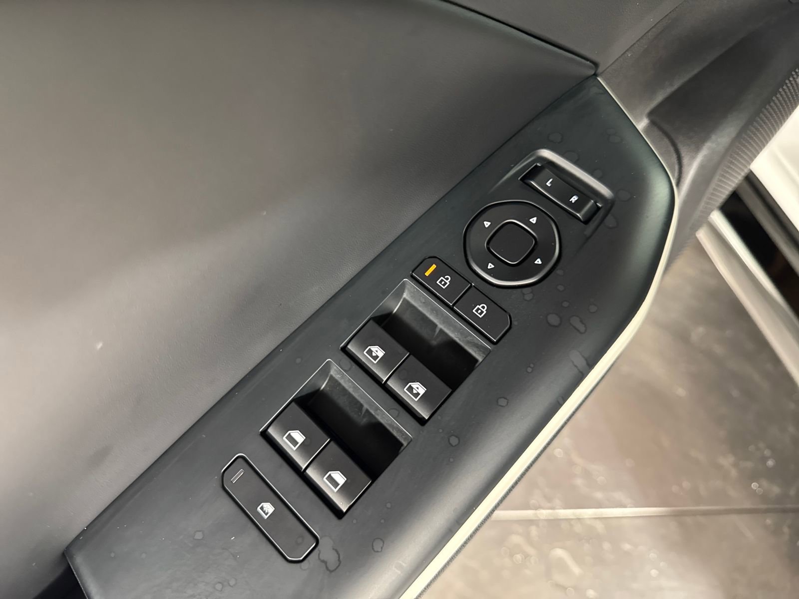 Used 2025 Kia K4 GT-Line w/ GT-Line Premium Package image 28