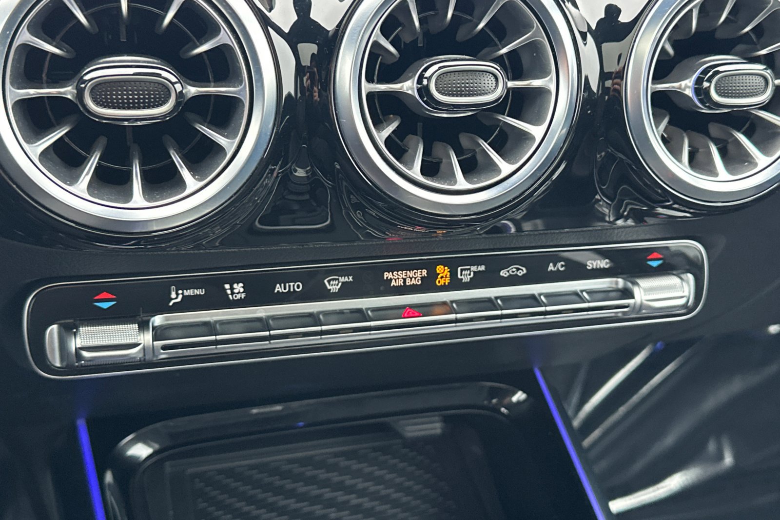 Certified 2025 Mercedes-Benz GLA 250 4MATIC image 21