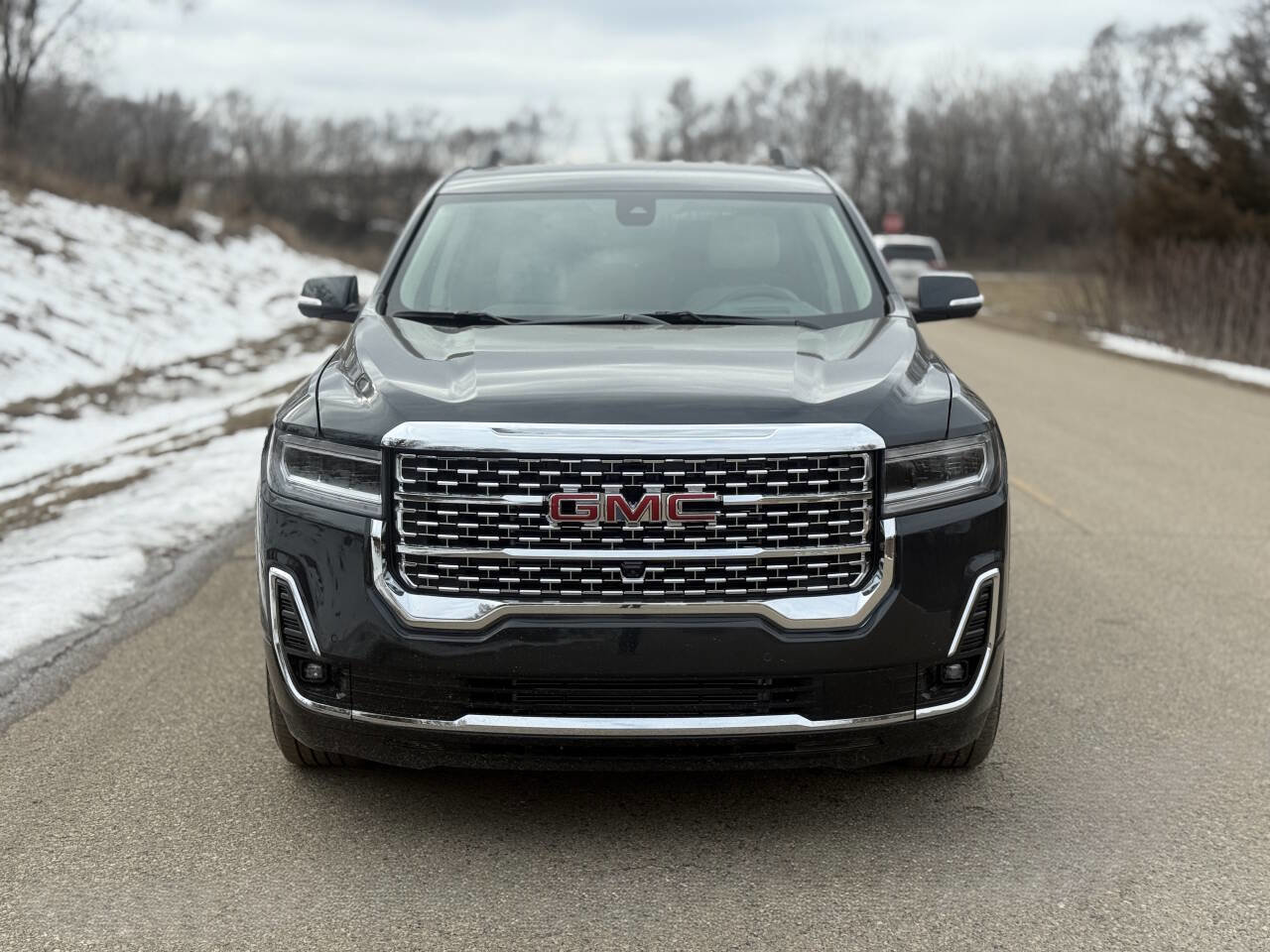 Used 2023 GMC Acadia Denali w/ Denali Technology Package AWD/4WD image 3