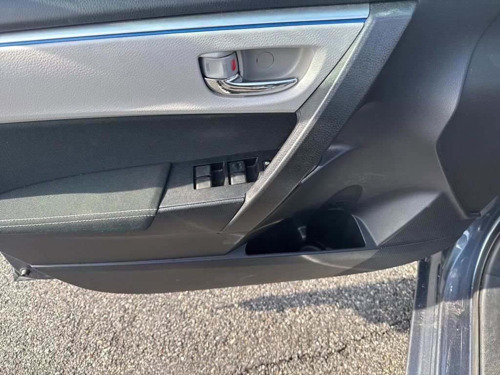 Used 2016 Toyota Corolla LE image 14