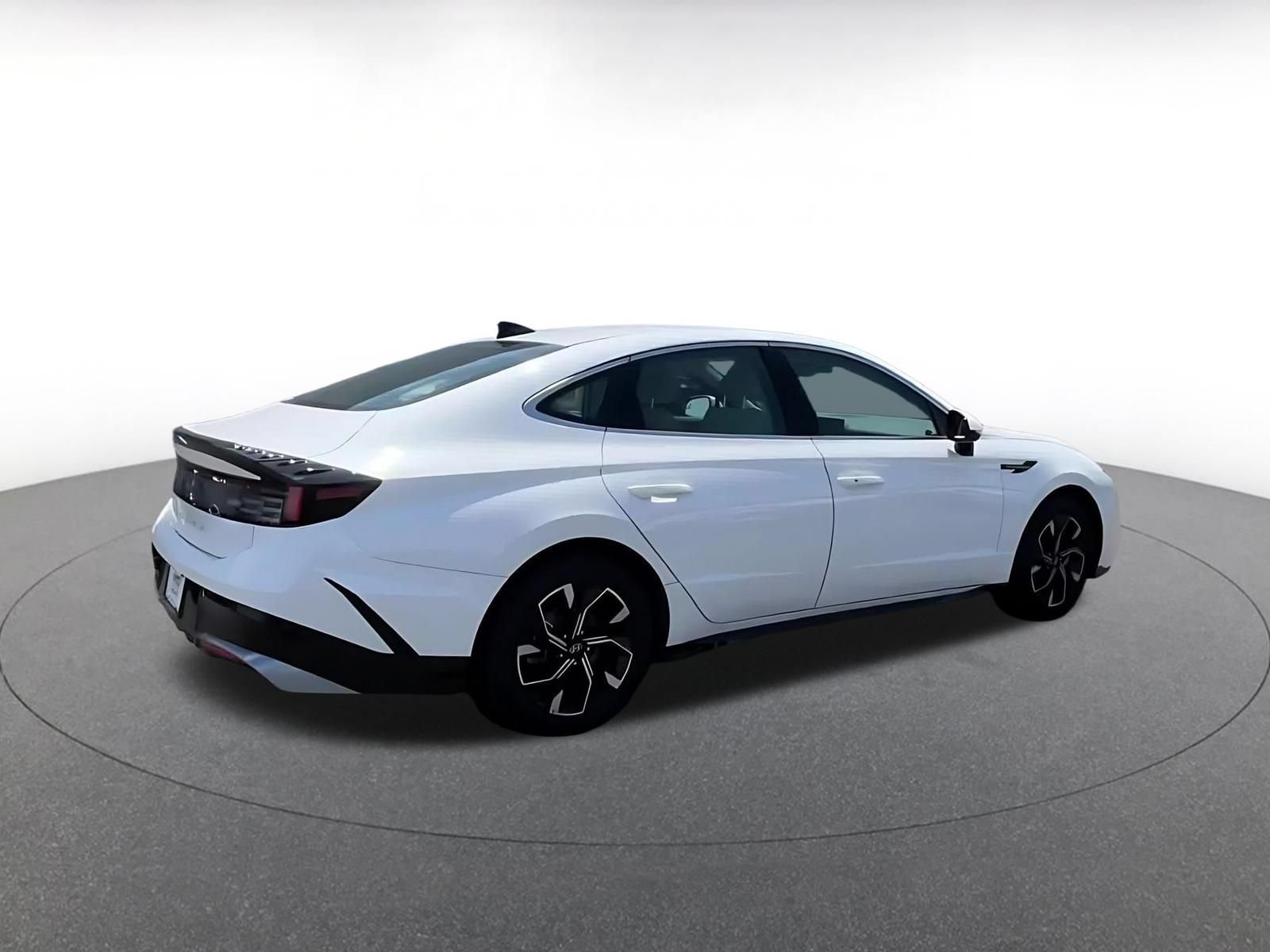 Used 2025 Hyundai Sonata SEL FWD image 15