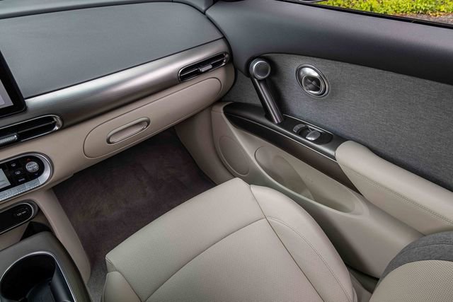 Used 2024 Genesis GV60 RWD image 20