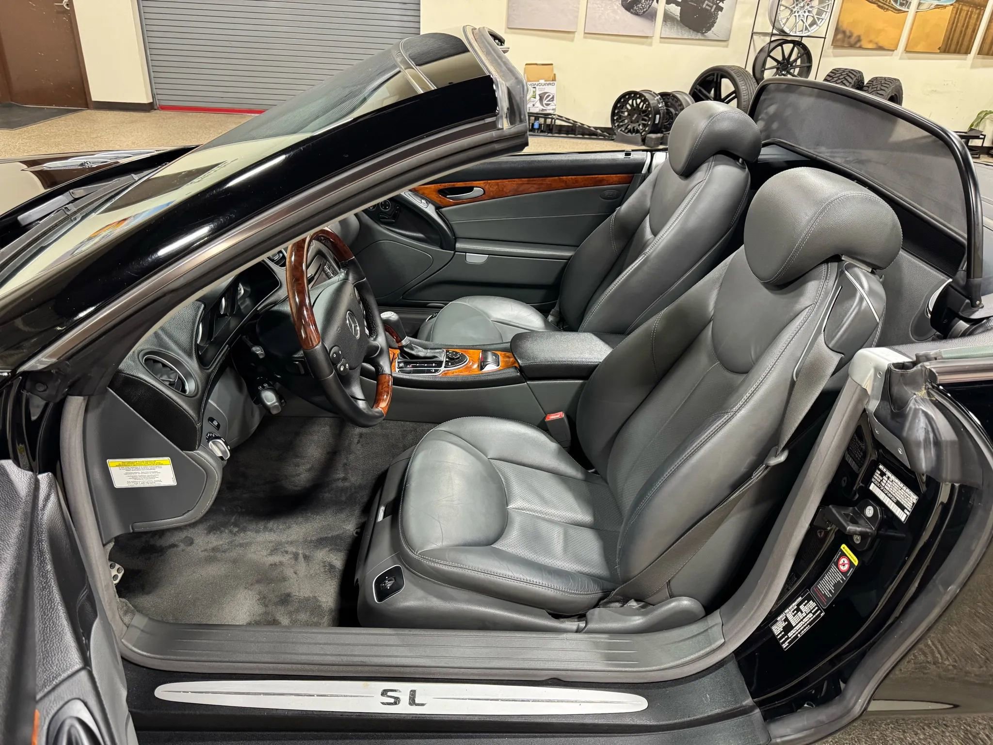 Used 2005 Mercedes-Benz SL 500 image 36