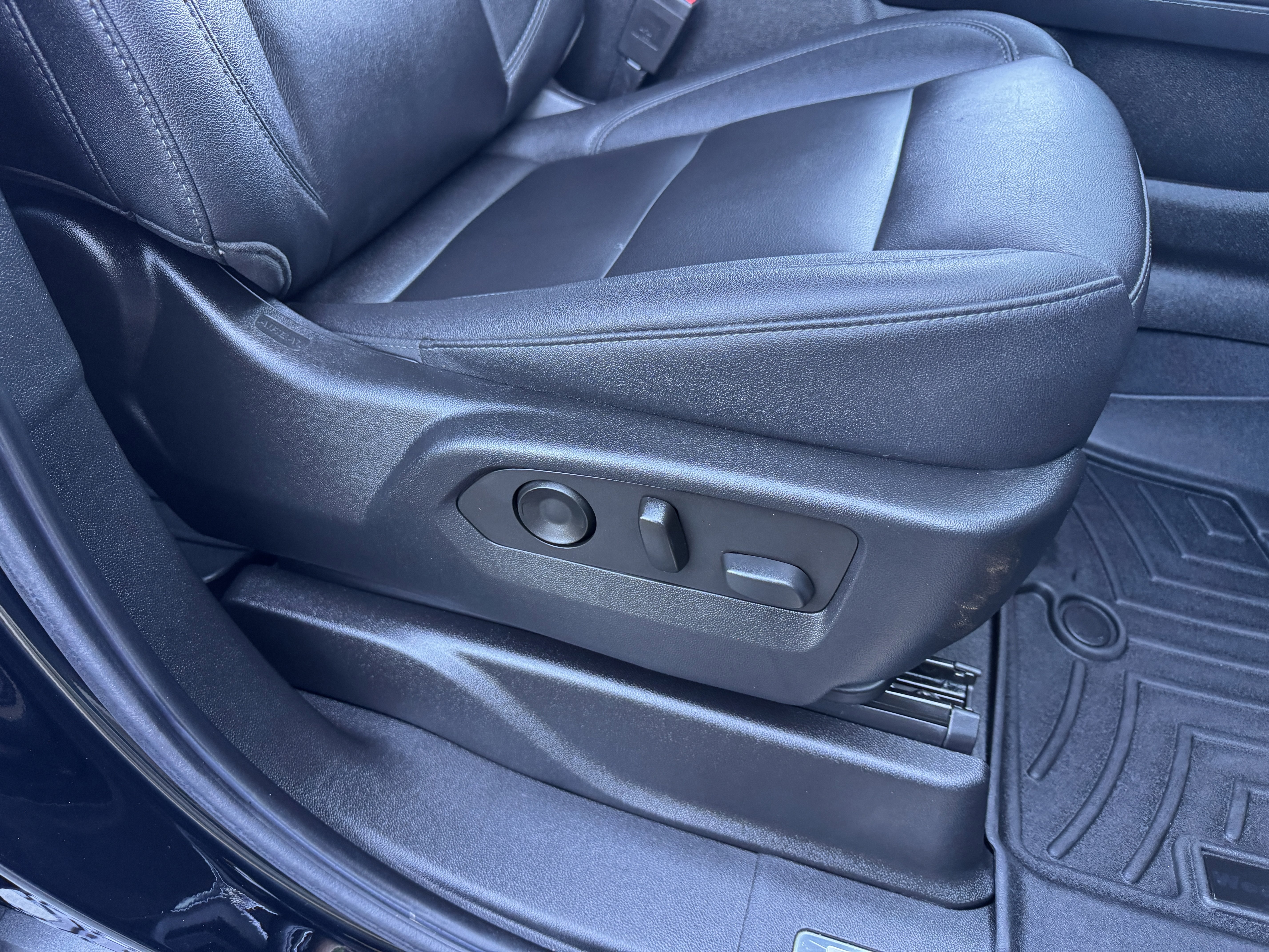 Certified 2022 Chevrolet Tahoe Z71 w/ Luxury Package image 23