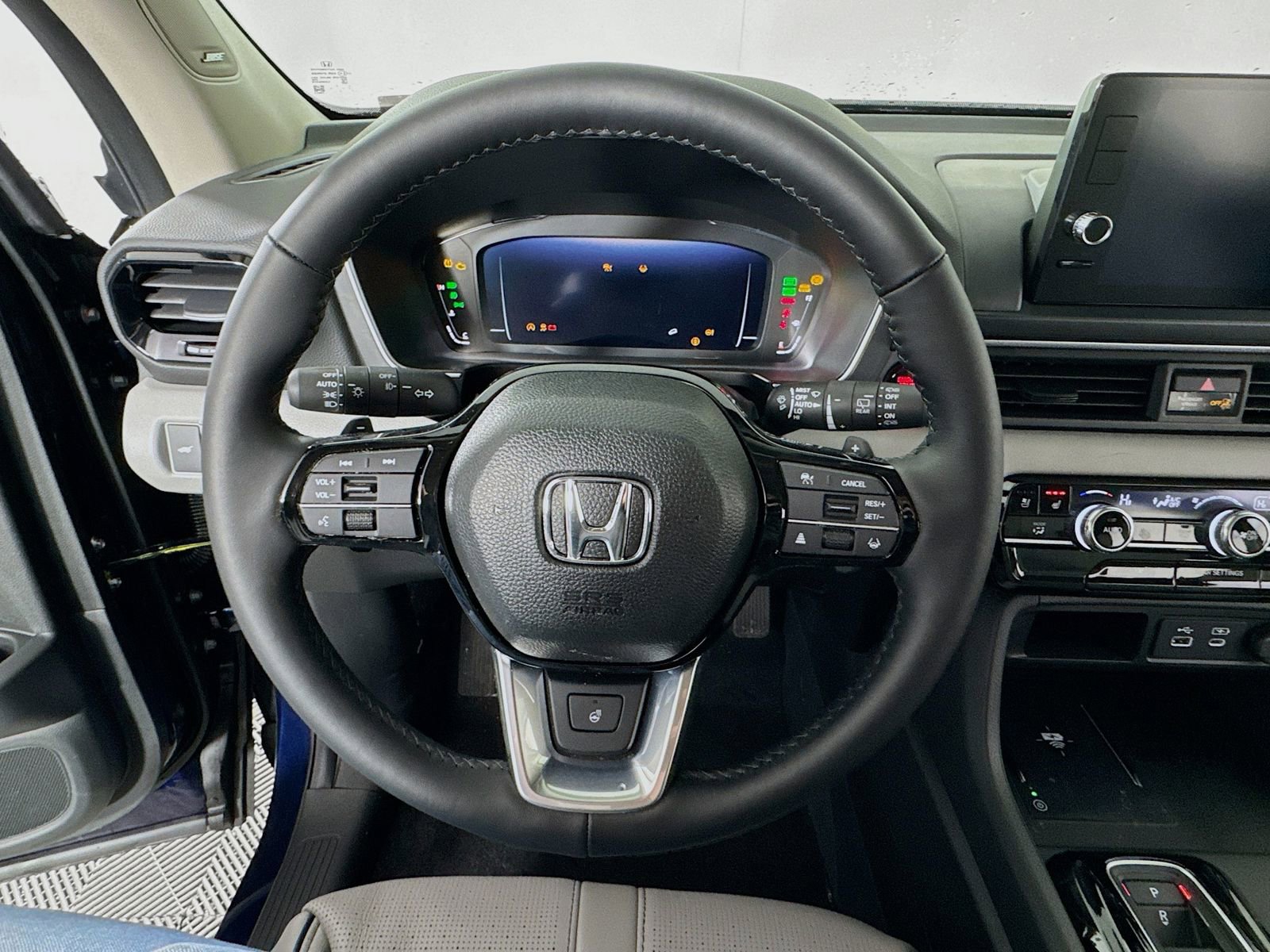 Certified 2025 Honda Pilot Elite image 13