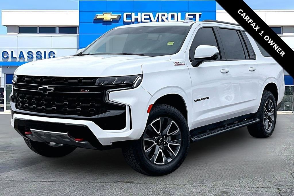 Used 2024 Chevrolet Suburban Z71 w/ Luxury Package AWD/4WD image 3