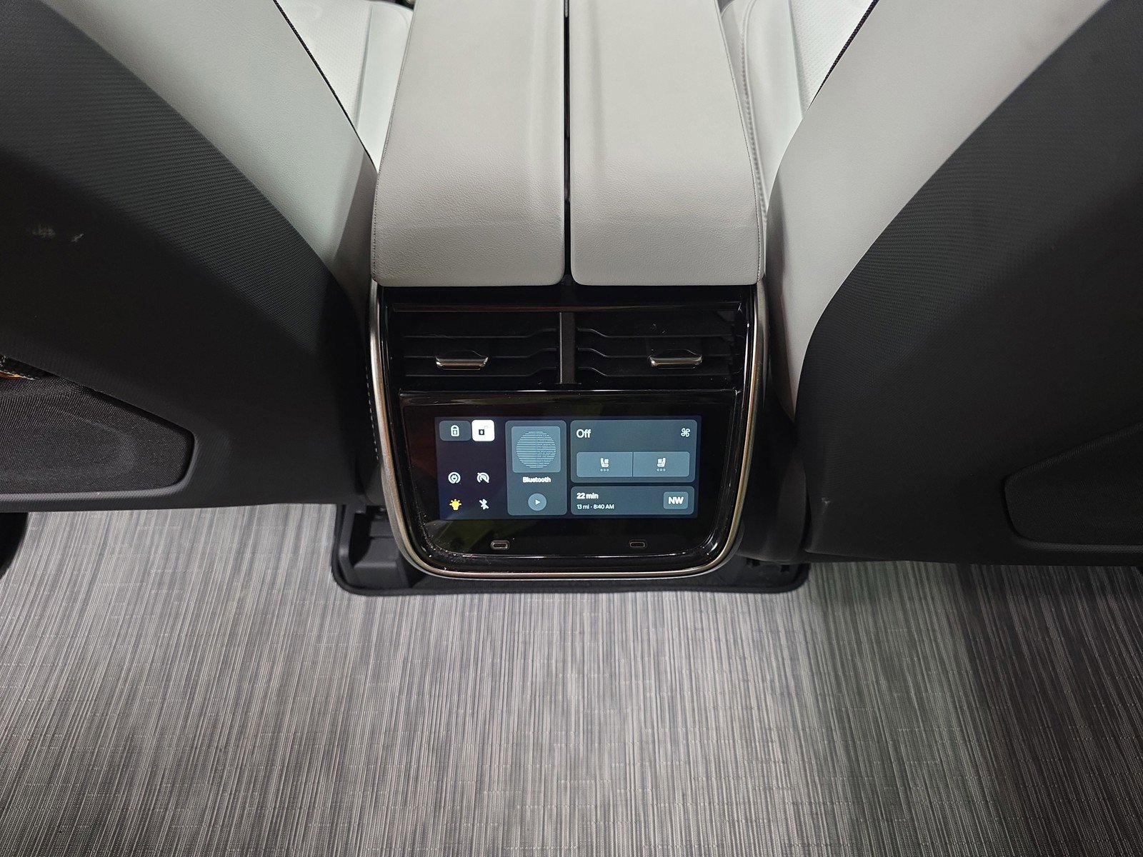 Used 2023 Rivian R1T Adventure image 28