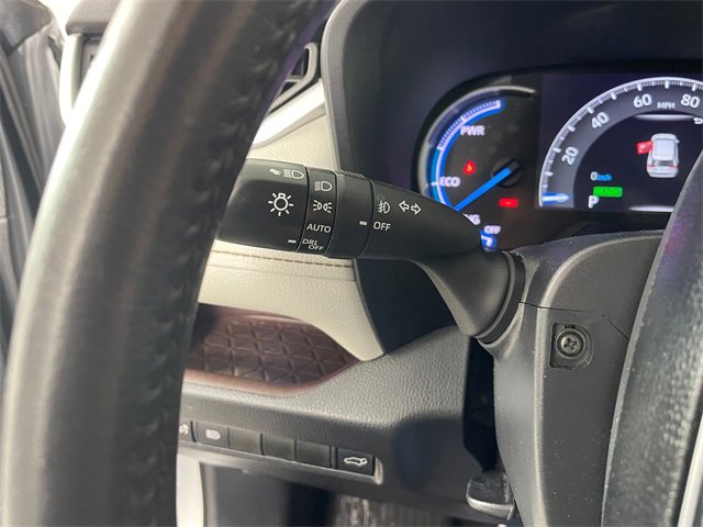 Used 2021 Toyota RAV4 Limited image 13
