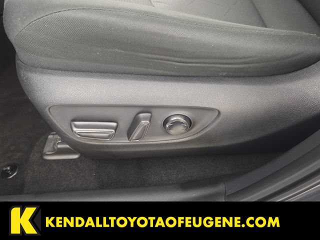 Used 2024 Toyota RAV4 XLE AWD/4WD image 23