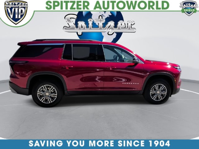 Used 2025 Chevrolet Traverse LT w/ Driver Confidence Package FWD image 11