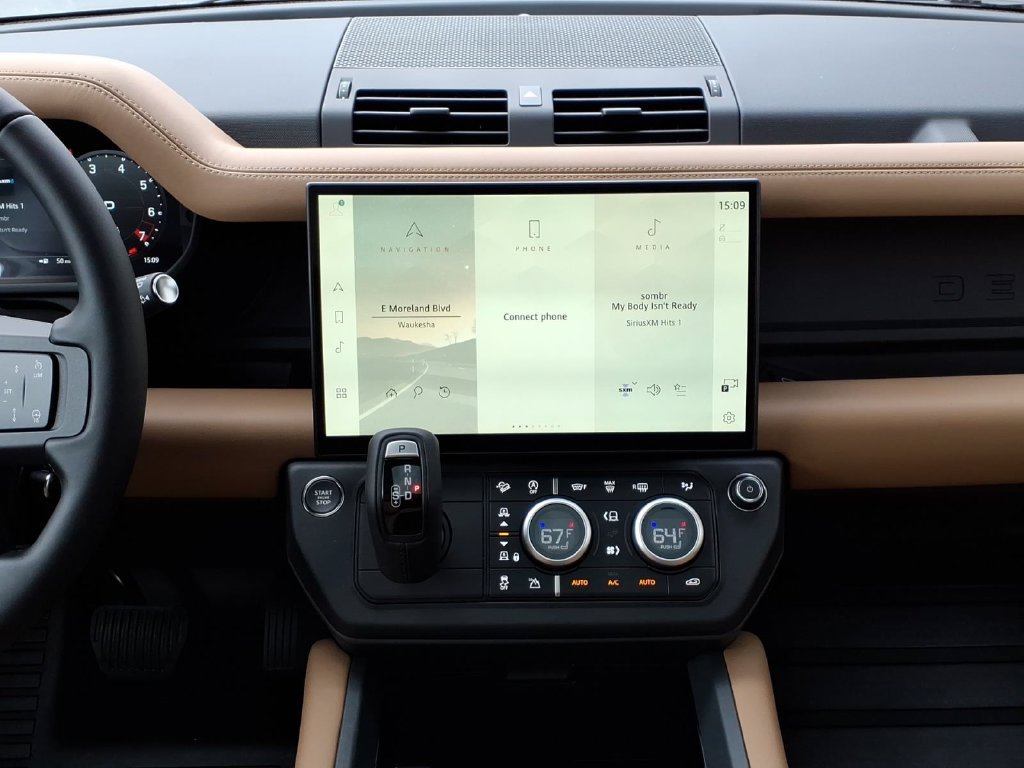 New 2026 Land Rover Defender 110 X-Dynamic SE AWD/4WD image 17