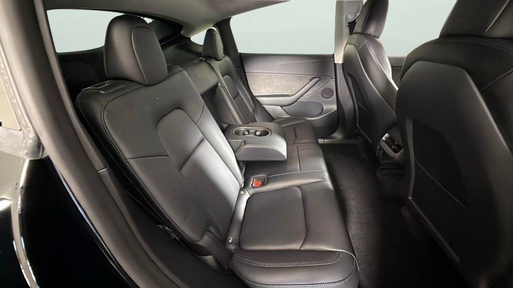 Used 2022 Tesla Model Y Performance image 30