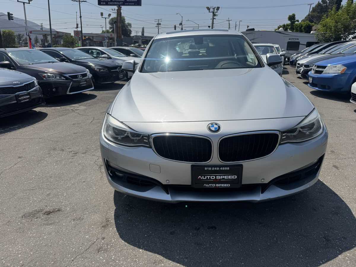 Used 2015 BMW 335i Gran Turismo xDrive image 2