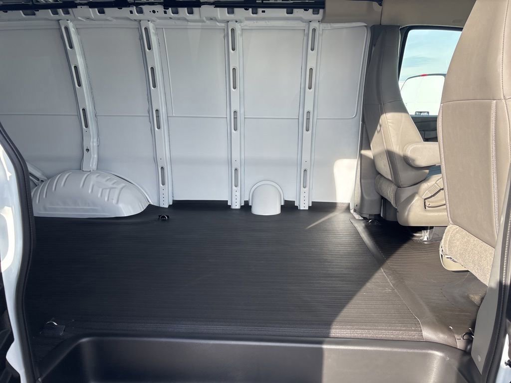 New 2025 Chevrolet Express 2500 w/ Driver Convenience Package image 38