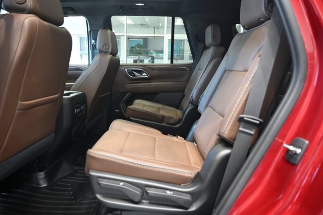 Used 2021 Chevrolet Tahoe High Country w/ Premium Package AWD/4WD image 12