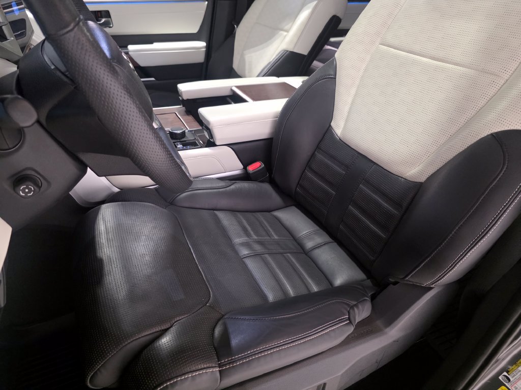 Used 2024 Toyota Sequoia Capstone AWD/4WD image 17