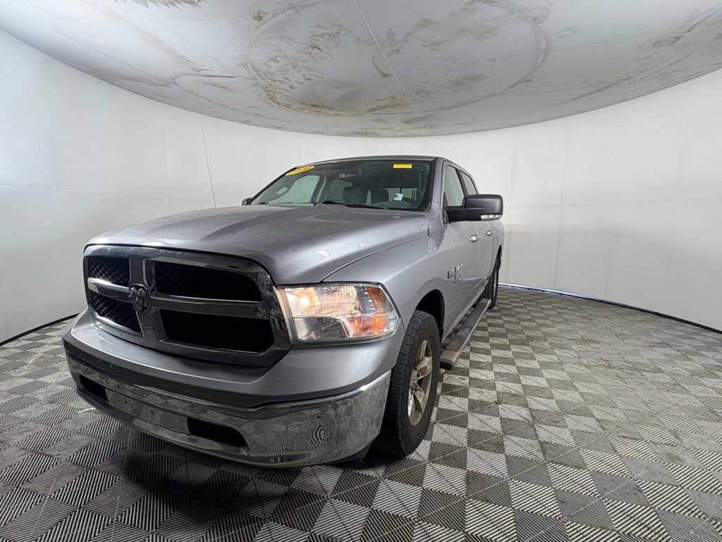 Used 2020 RAM 1500 Classic SLT w/ Luxury Group RWD image 7