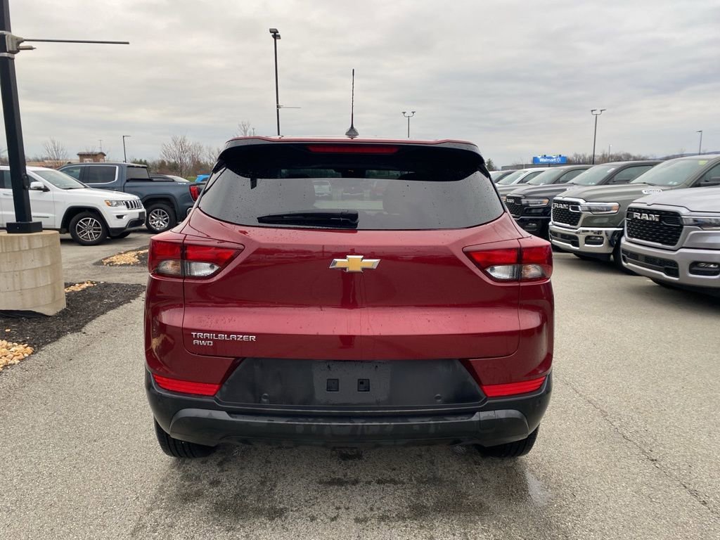 Used 2024 Chevrolet TrailBlazer LS w/ LS Convenience Package image 3