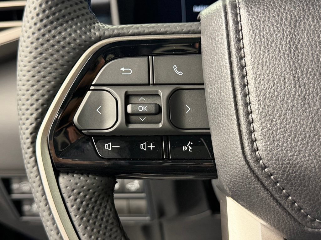 Used 2026 Toyota Sequoia Platinum AWD/4WD image 28