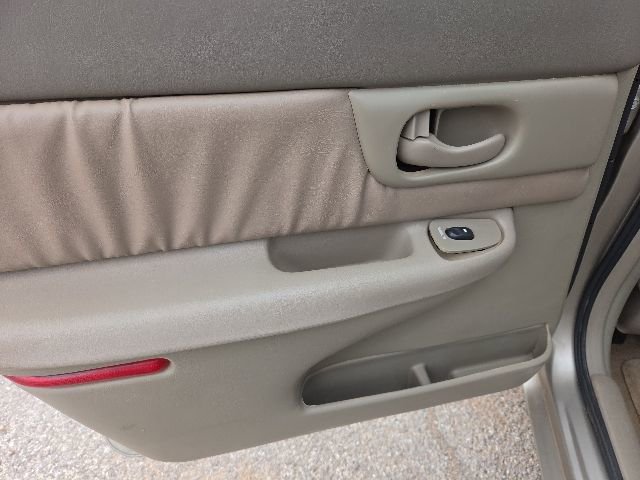 Used 2002 Buick Century Custom w/ Custom Premium Pkg FWD image 9