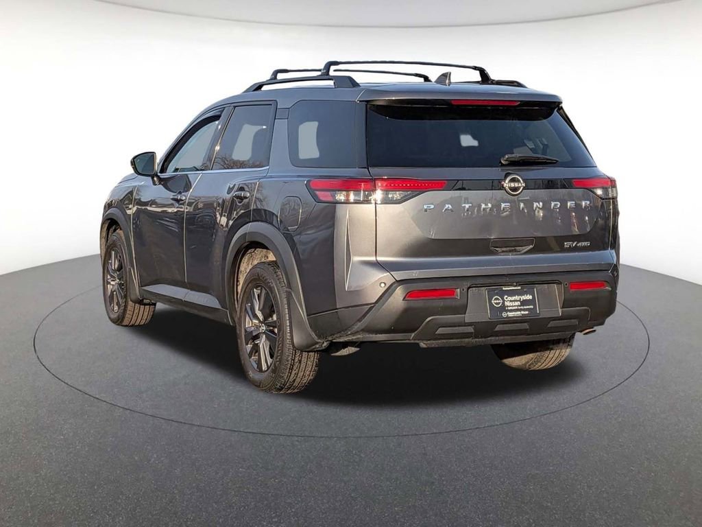Used 2022 Nissan Pathfinder SV image 7