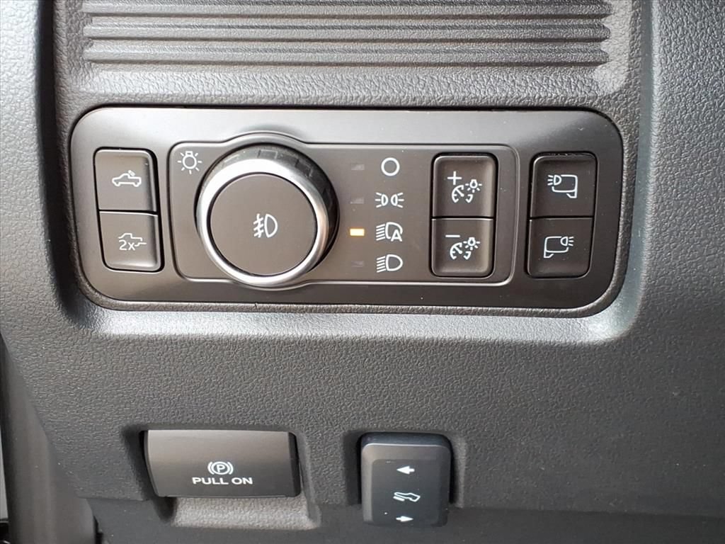 Used 2025 Ford F250 Lariat AWD/4WD image 11