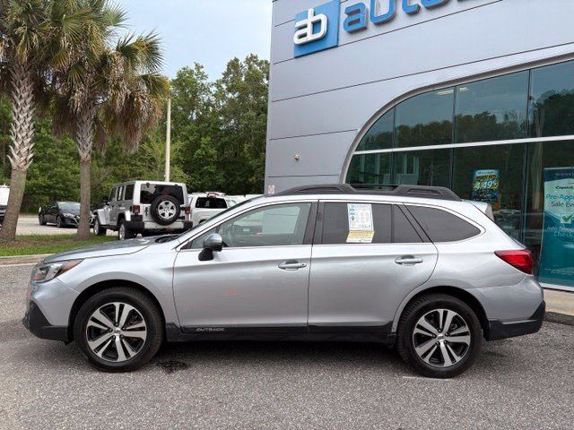 Used 2019 Subaru Outback 2.5i Limited AWD/4WD image 3