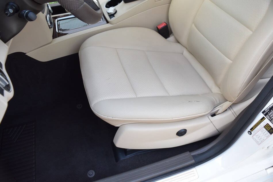 Used 2014 Mercedes-Benz GLK 250 BlueTEC 4MATIC image 39