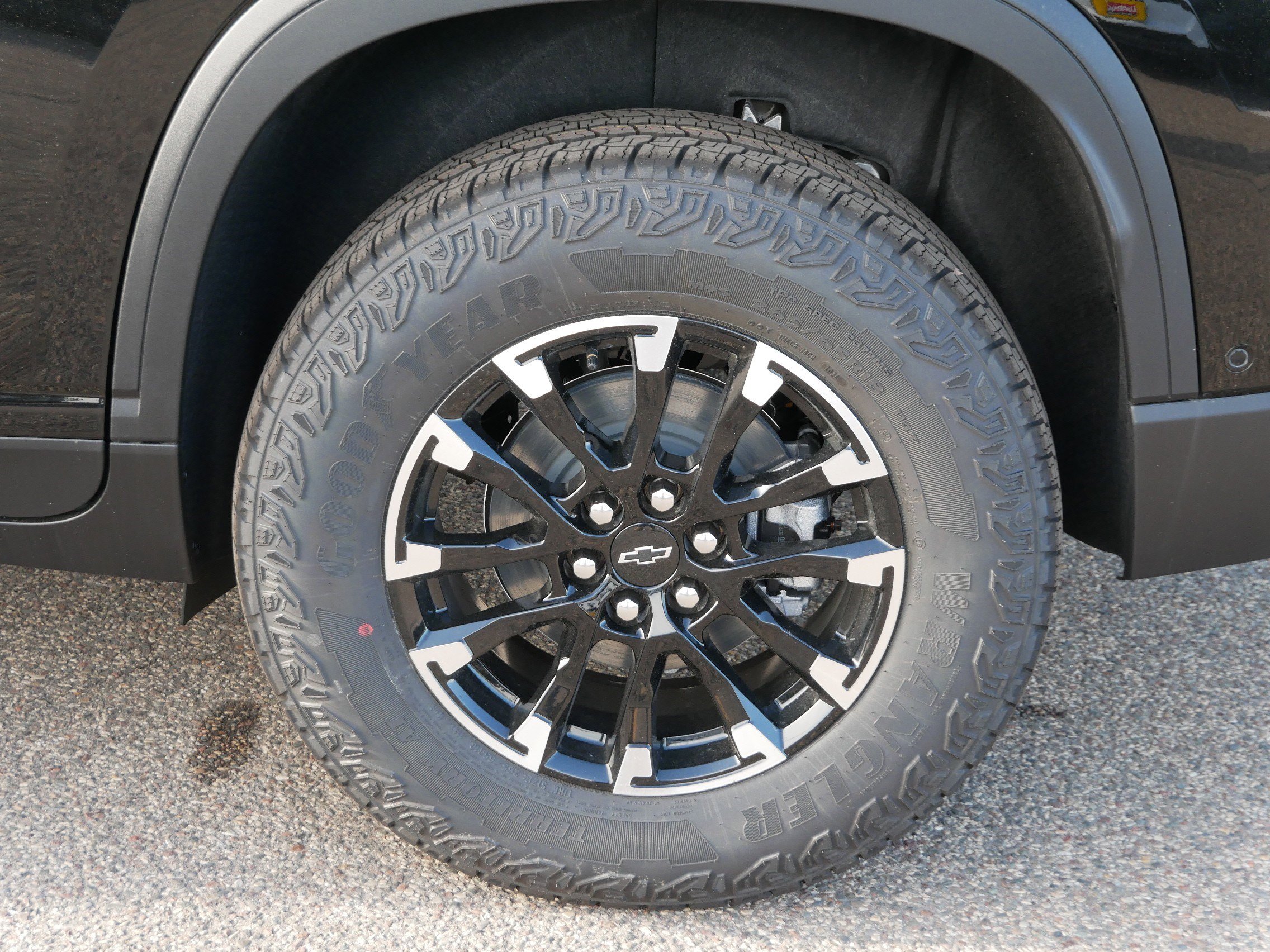 New 2026 Chevrolet Traverse Z71 AWD/4WD image 3