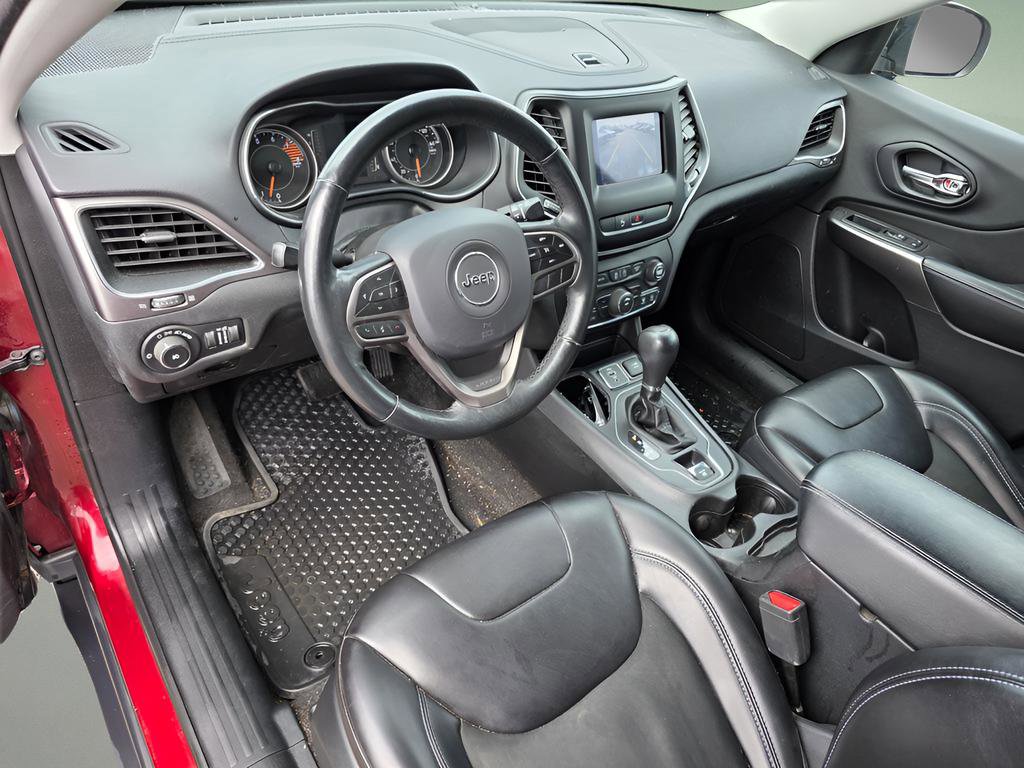 Used 2019 Jeep Cherokee Latitude Plus w/ Cold Weather Group image 20