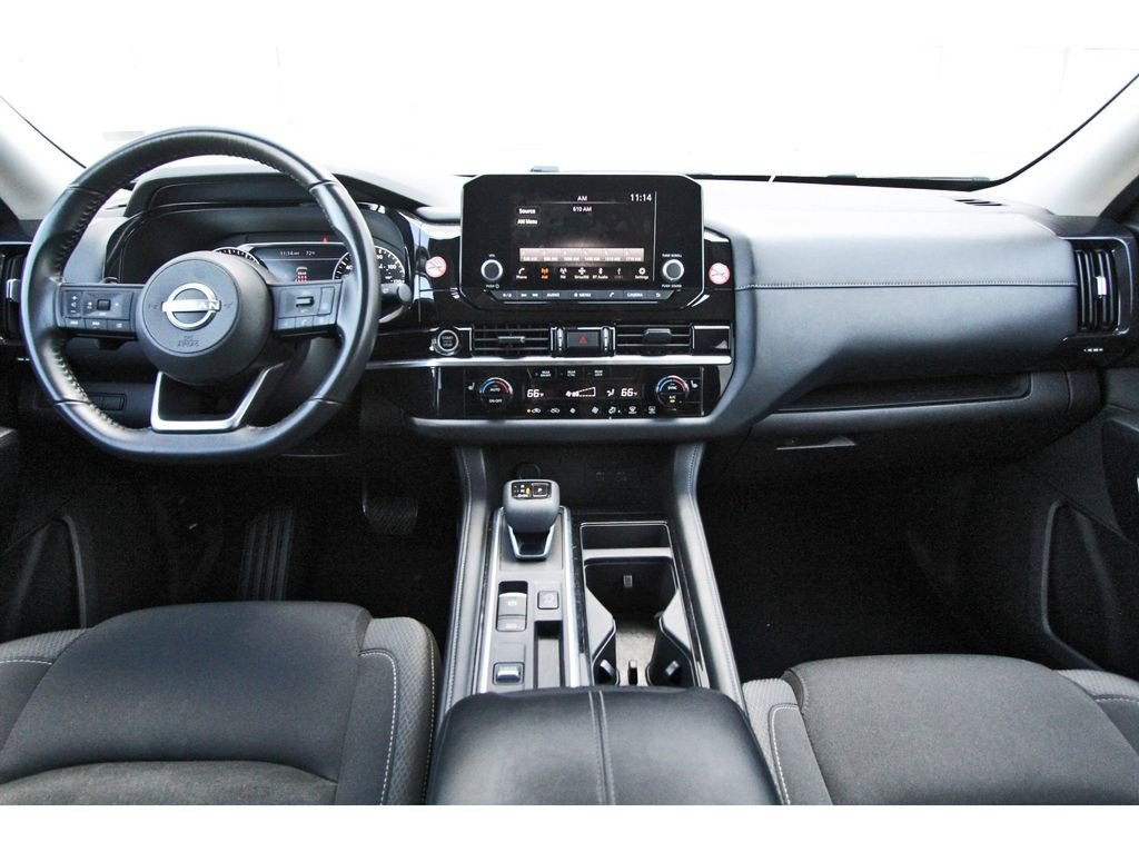 Certified 2024 Nissan Pathfinder SV FWD image 9