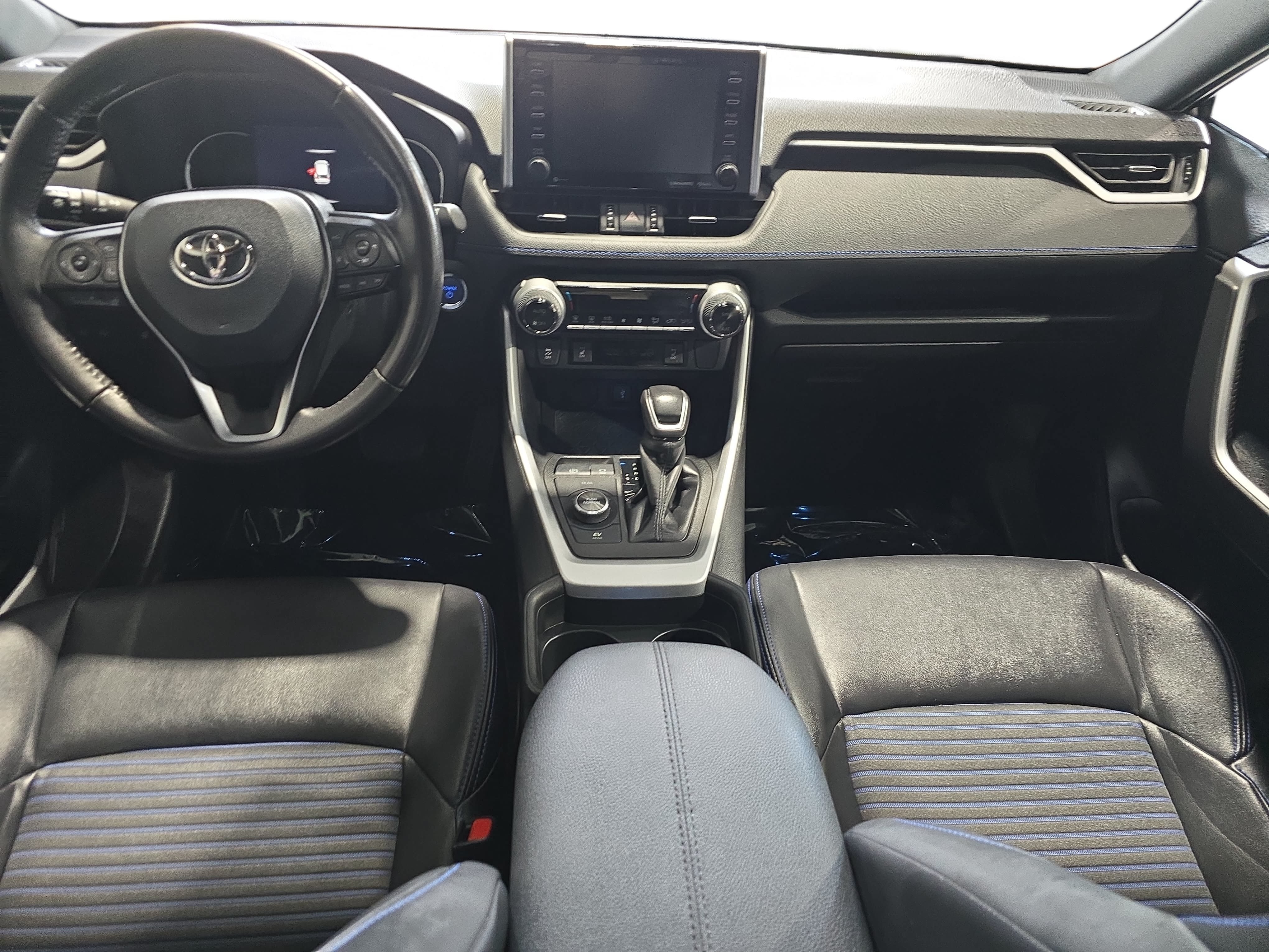 Certified 2021 Toyota RAV4 XSE w/ XSE Grade Weather Package AWD/4WD image 9