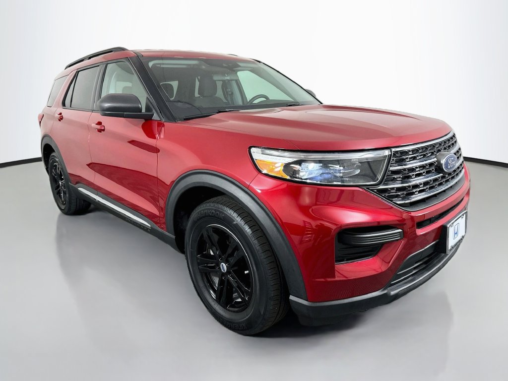 Used 2022 Ford Explorer XLT RWD image 3