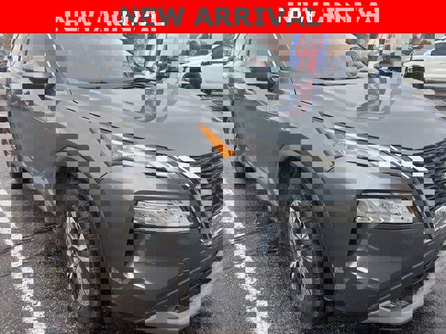 Certified 2021 Nissan Rogue SV image 1