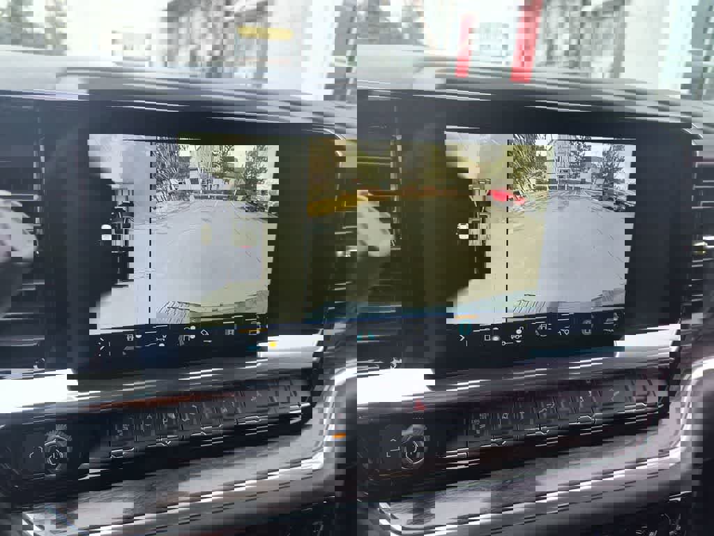 Used 2025 Chevrolet Silverado 3500 LTZ w/ LTZ Plus Package image 17