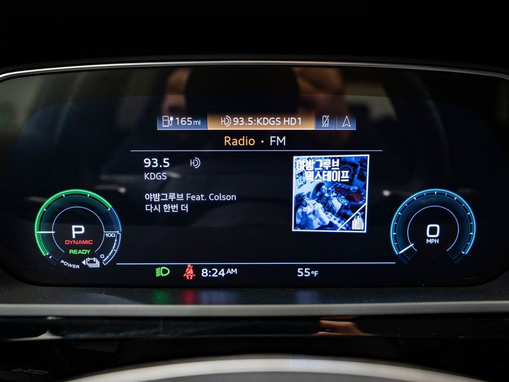 Used 2022 Audi e-tron Premium w/ Convenience Plus Package image 28