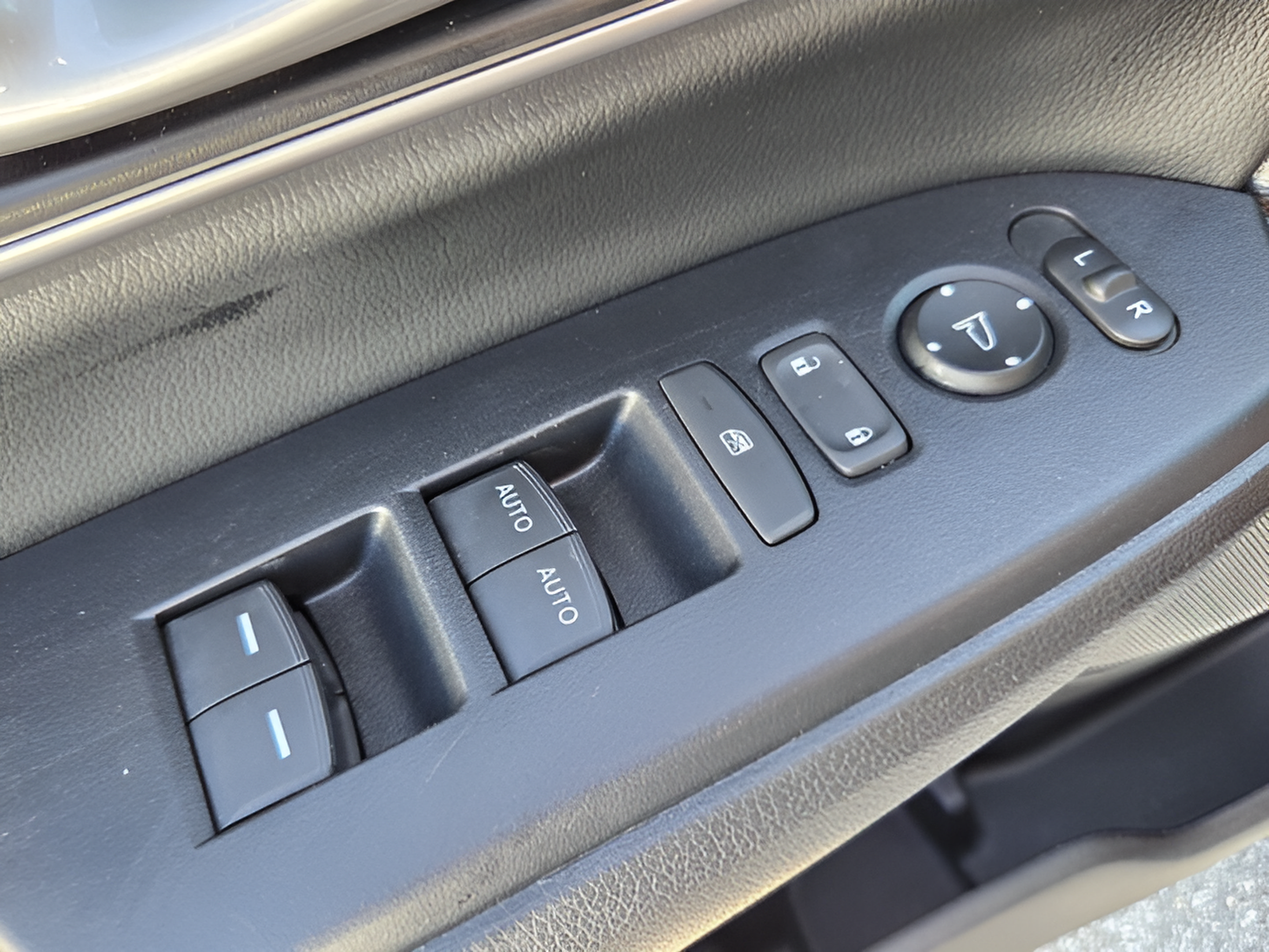 Used 2021 Honda CR-V EX-L image 29