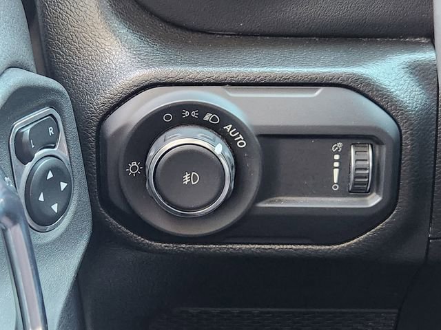 Certified 2023 Jeep Wrangler Unlimited Sahara w/ LED Lighting Group AWD/4WD image 22