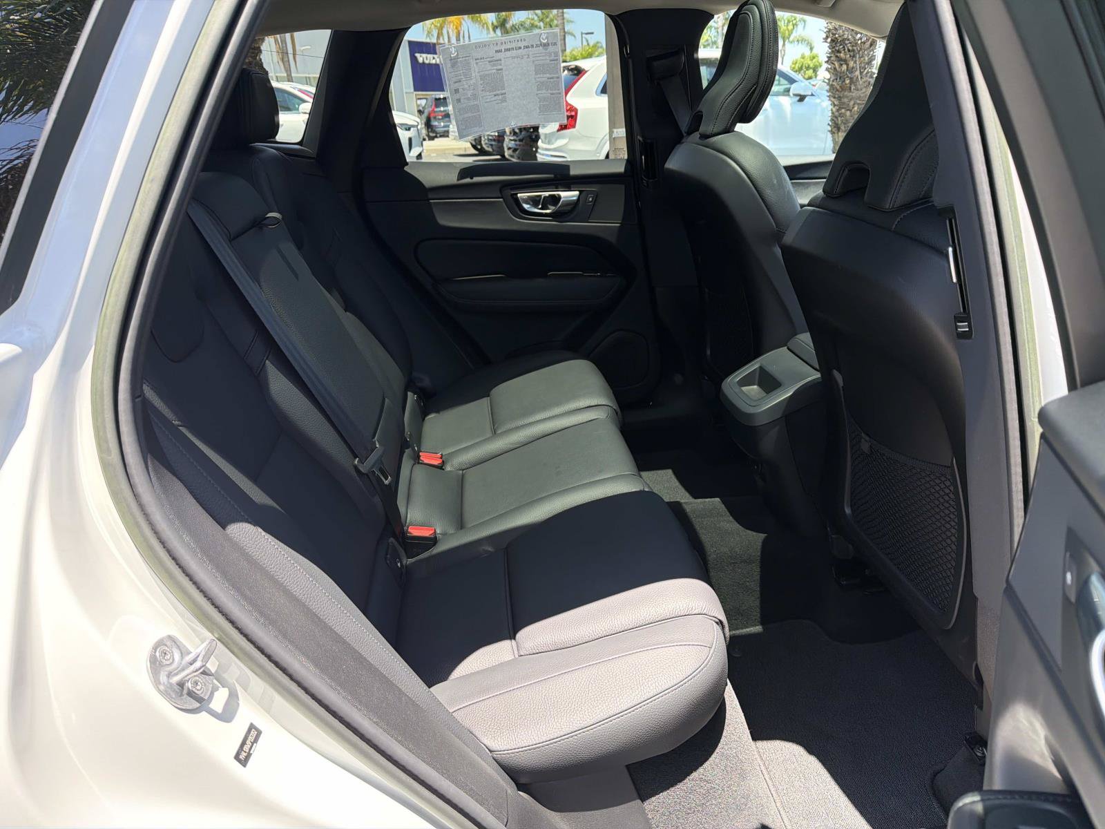 Certified 2023 Volvo XC60 B5 Plus AWD/4WD image 24