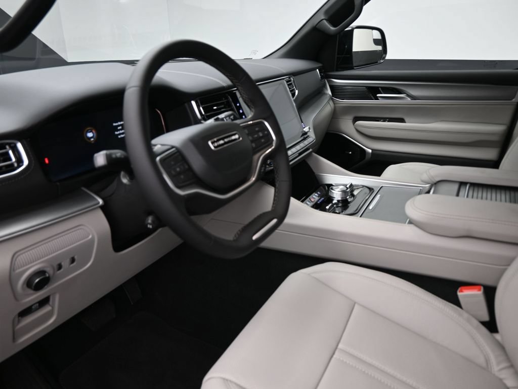 New 2026 Jeep Grand Wagoneer Limited AWD/4WD image 19