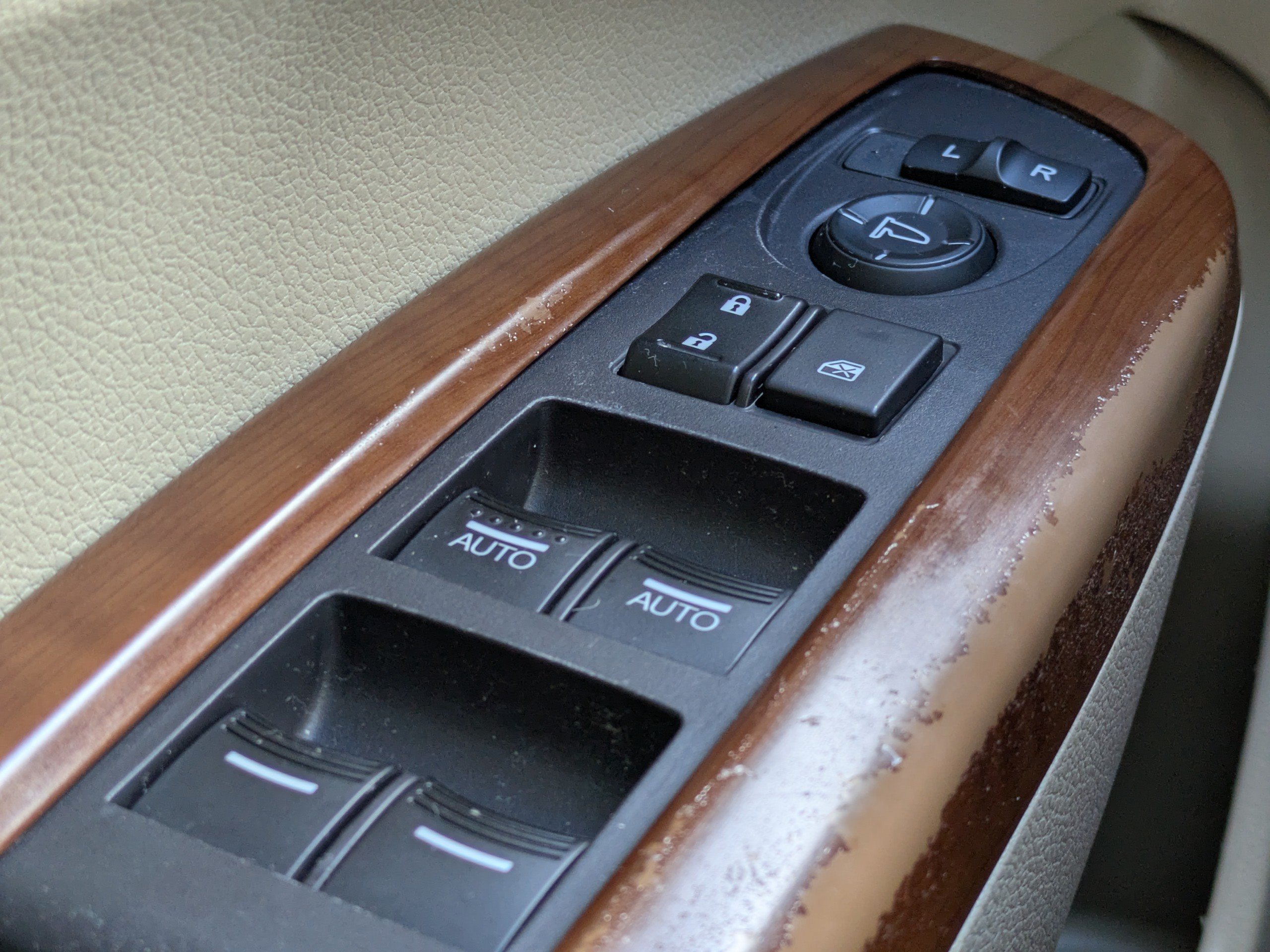 Used 2017 Acura RDX w/ AcuraWatch Plus Package FWD image 23