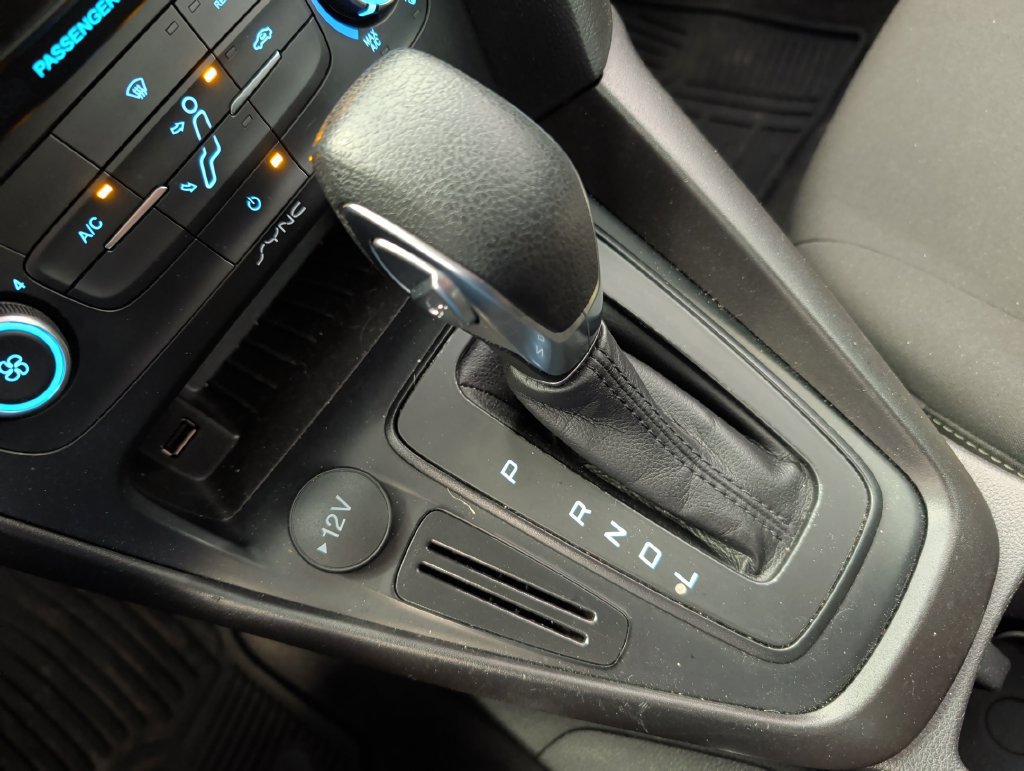 Used 2018 Ford Focus SE FWD image 28