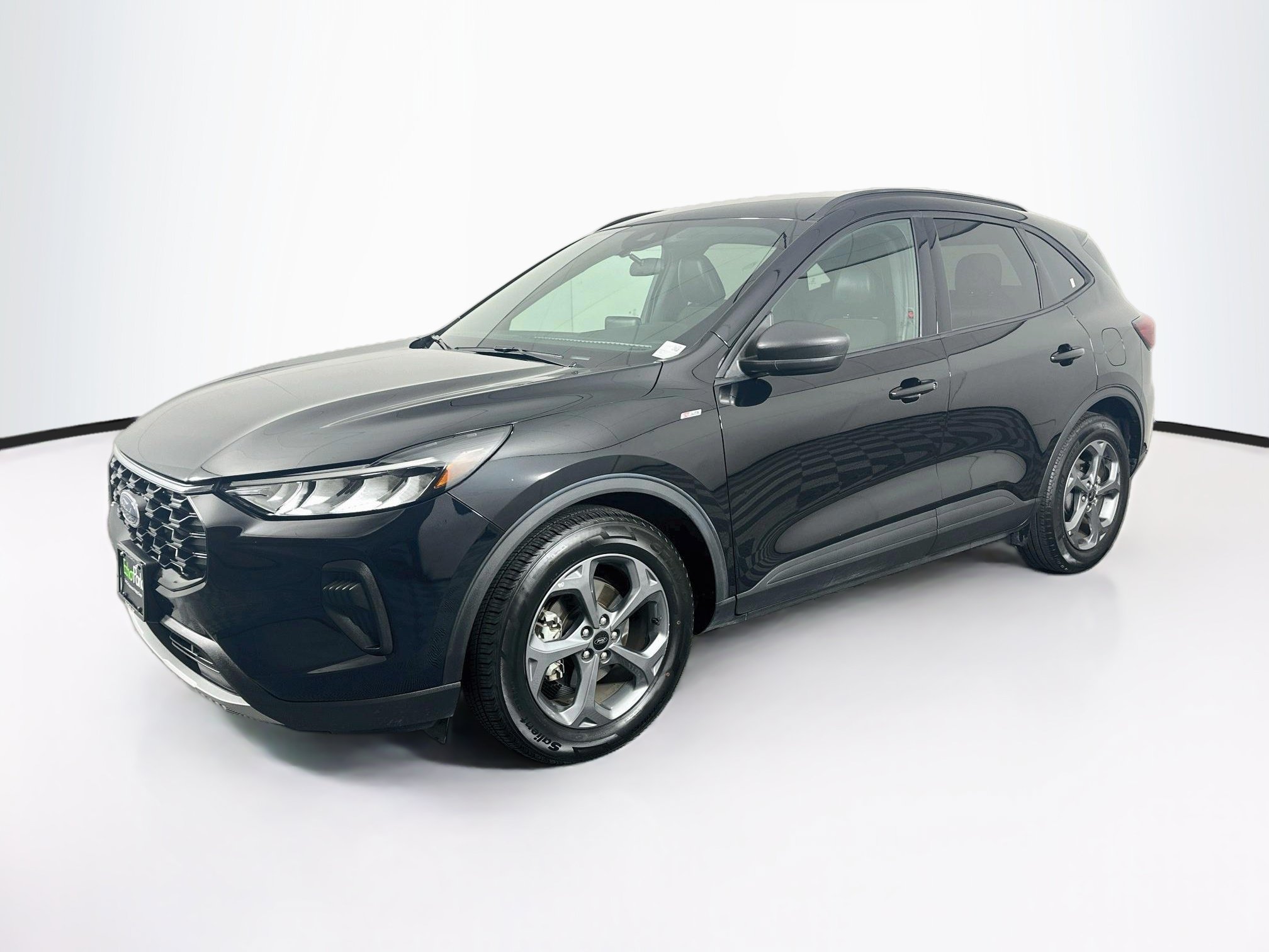 Used 2025 Ford Escape ST-Line FWD image 3