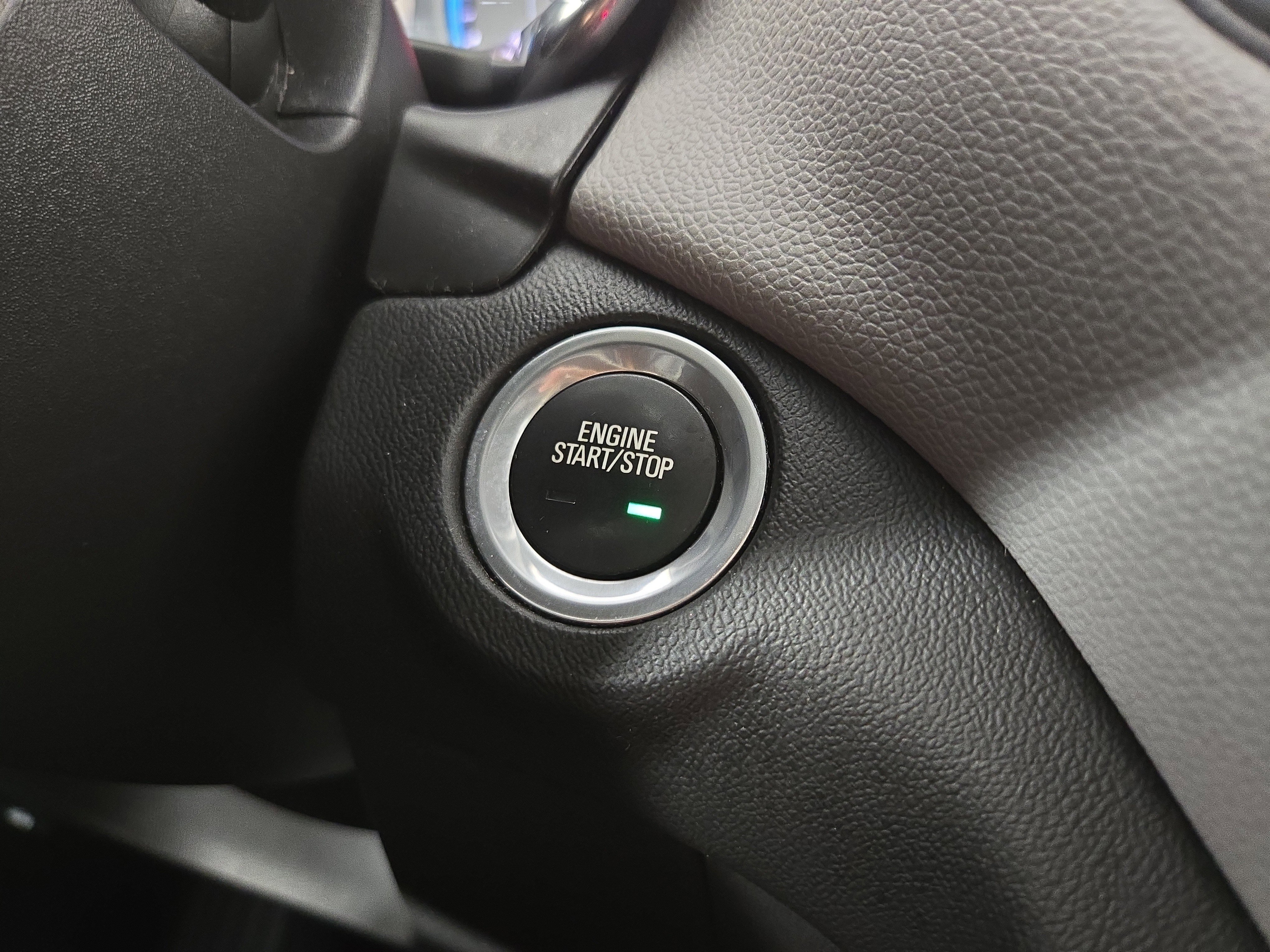 Used 2020 Chevrolet Equinox LS w/ LS Convenience Package FWD image 24