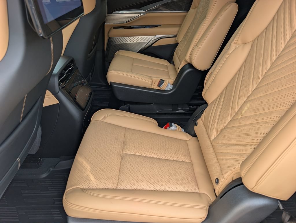 New 2026 Cadillac Escalade IQL Sport 2 w/ LPO, ONYX Package AWD/4WD image 16