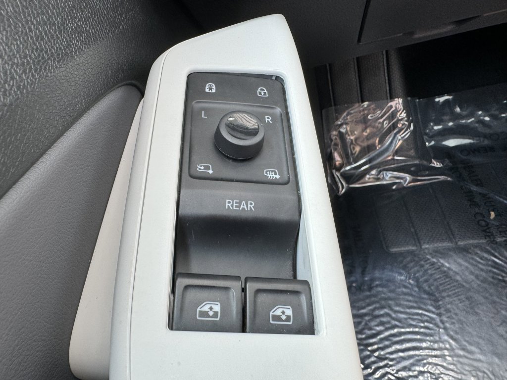 Used 2021 Volkswagen ID.4 1st Edition image 27