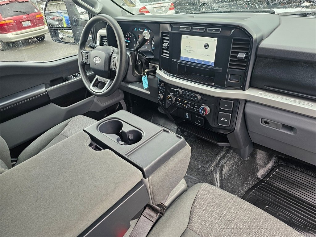 Used 2024 Ford F350 XLT image 28