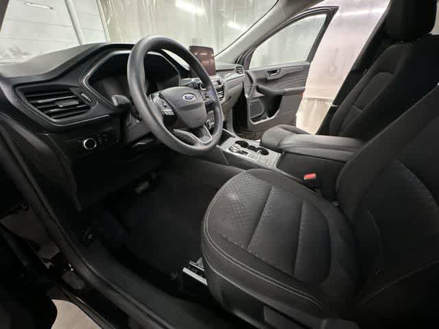 Used 2025 Ford Escape Active AWD/4WD image 15