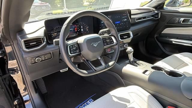 Used 2025 Ford Mustang GT Premium RWD image 10